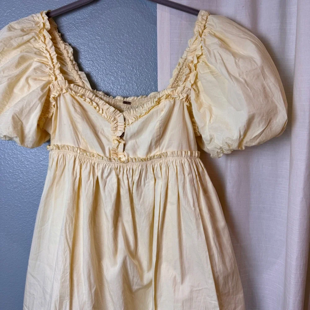 Free People sweetheart neckline