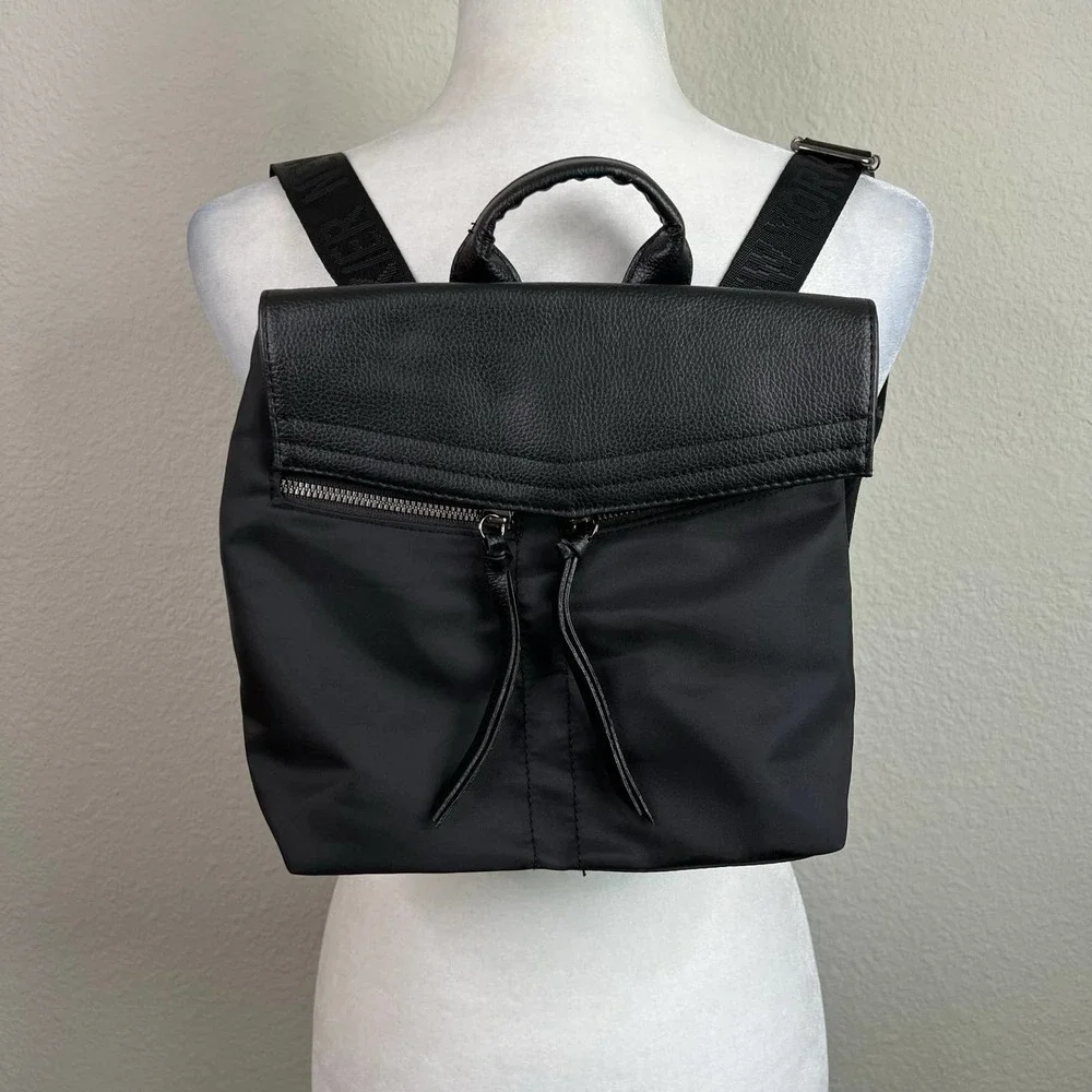 Botkier york closure