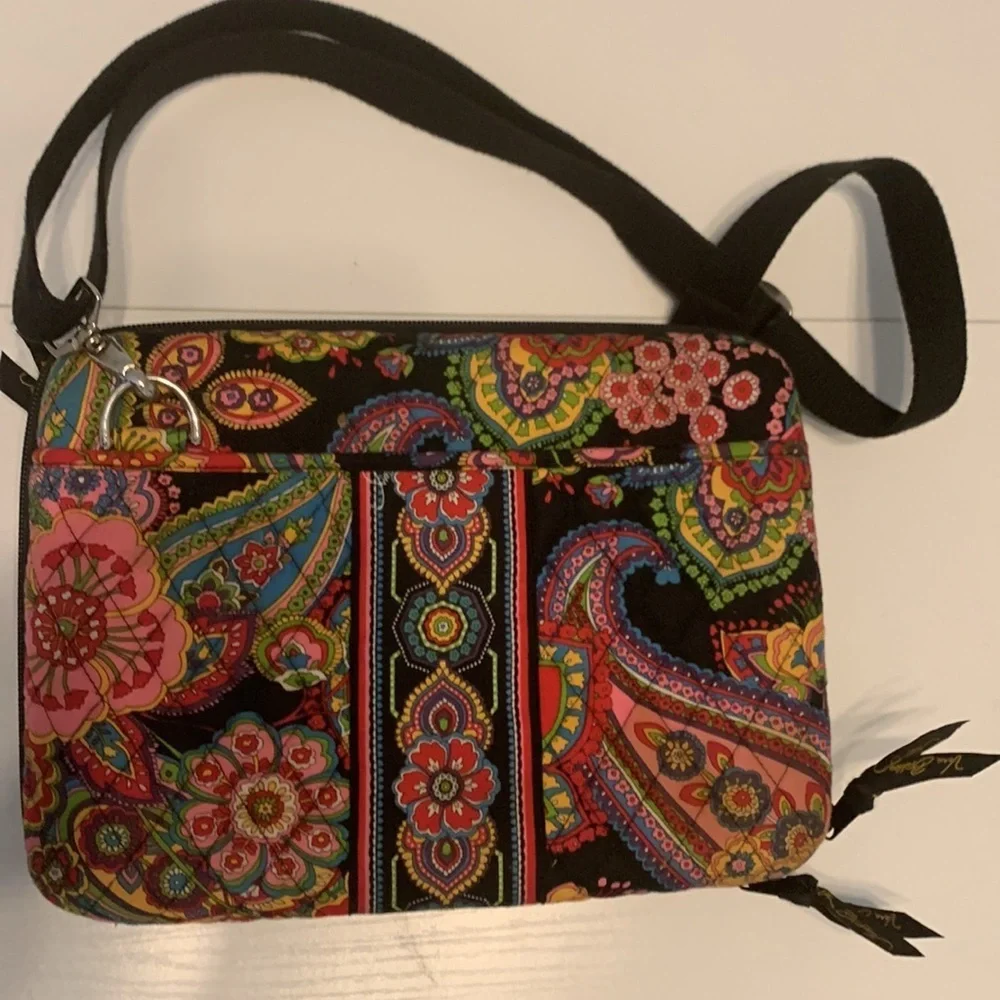 Vera Bradley crossbody pockets hard