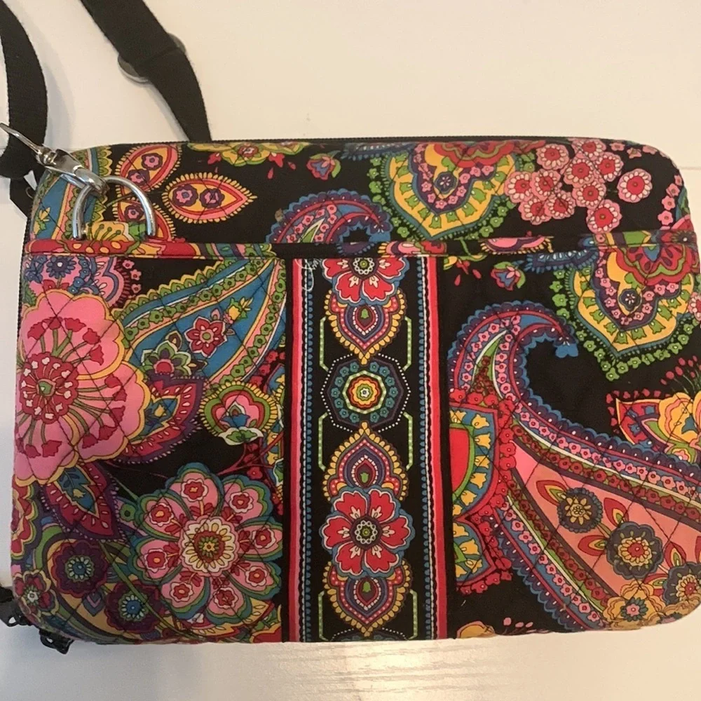 Vera Bradley bradley closure