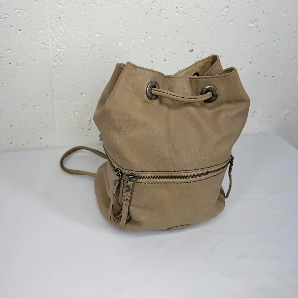 The Sak sak taupe