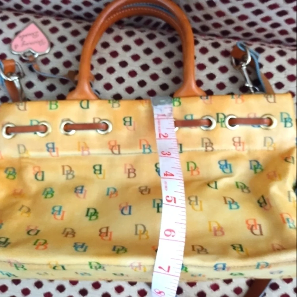 Dooney & Bourke vintage stylish