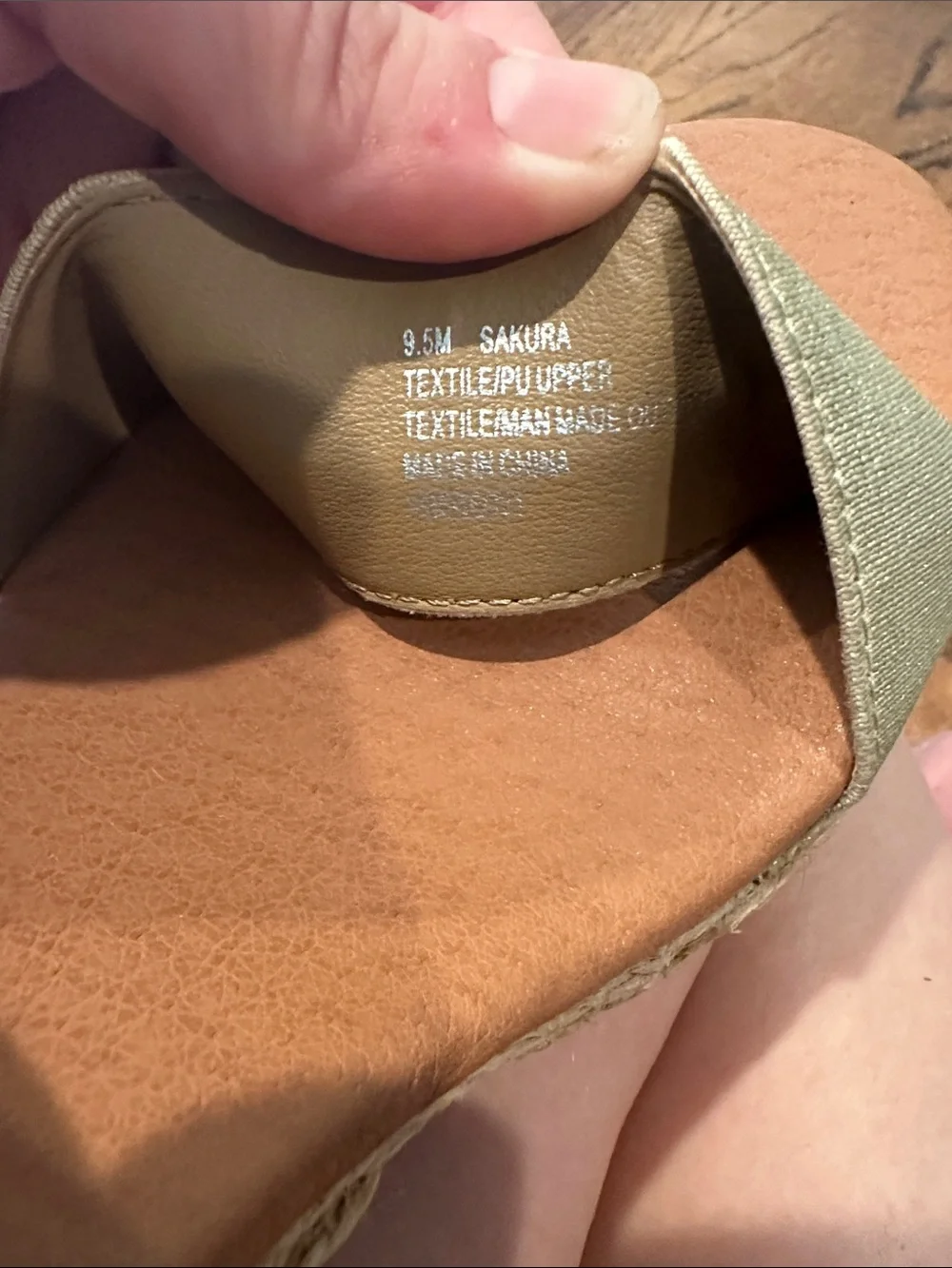 Tommy Bahama chic metallic