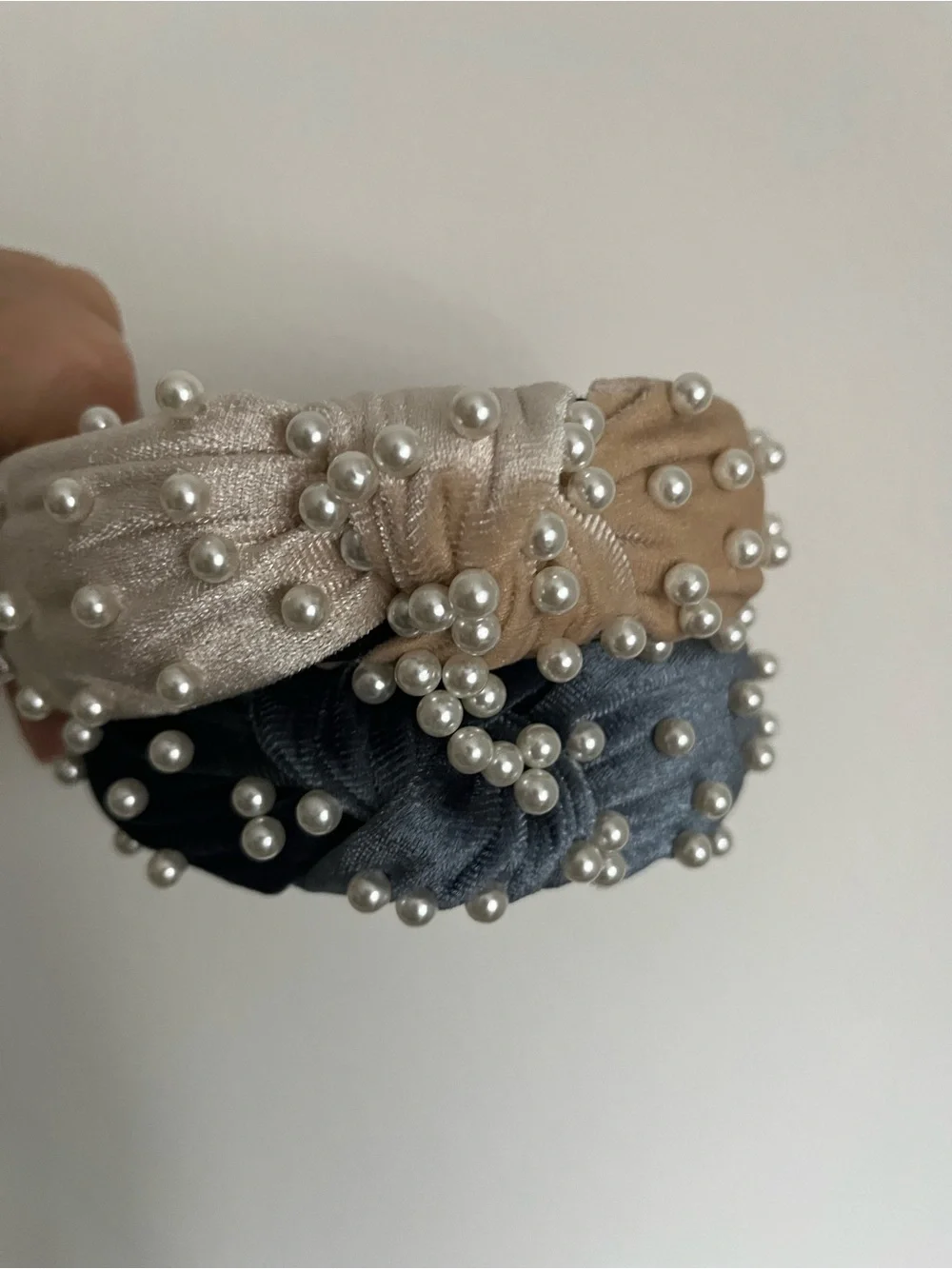 N/A knotted velvet