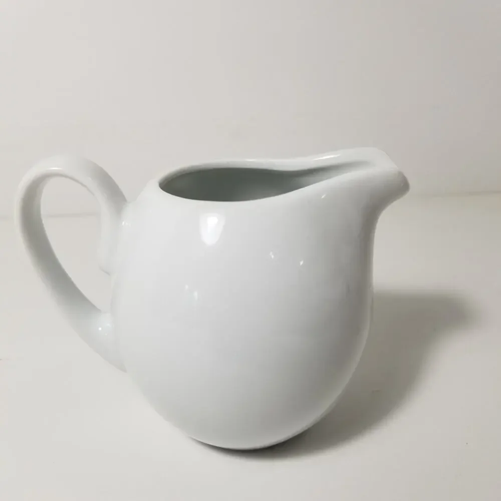 Crofton creamer small