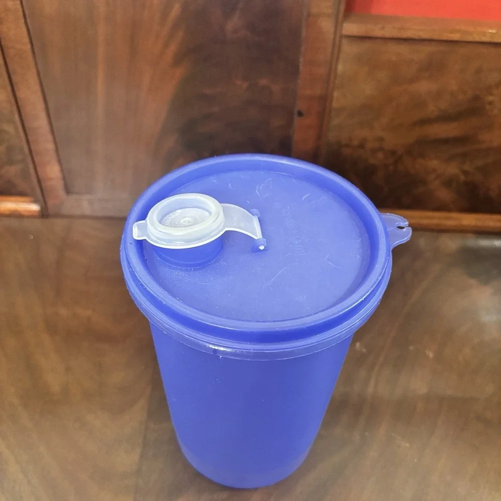 Tupperware vintage 321
