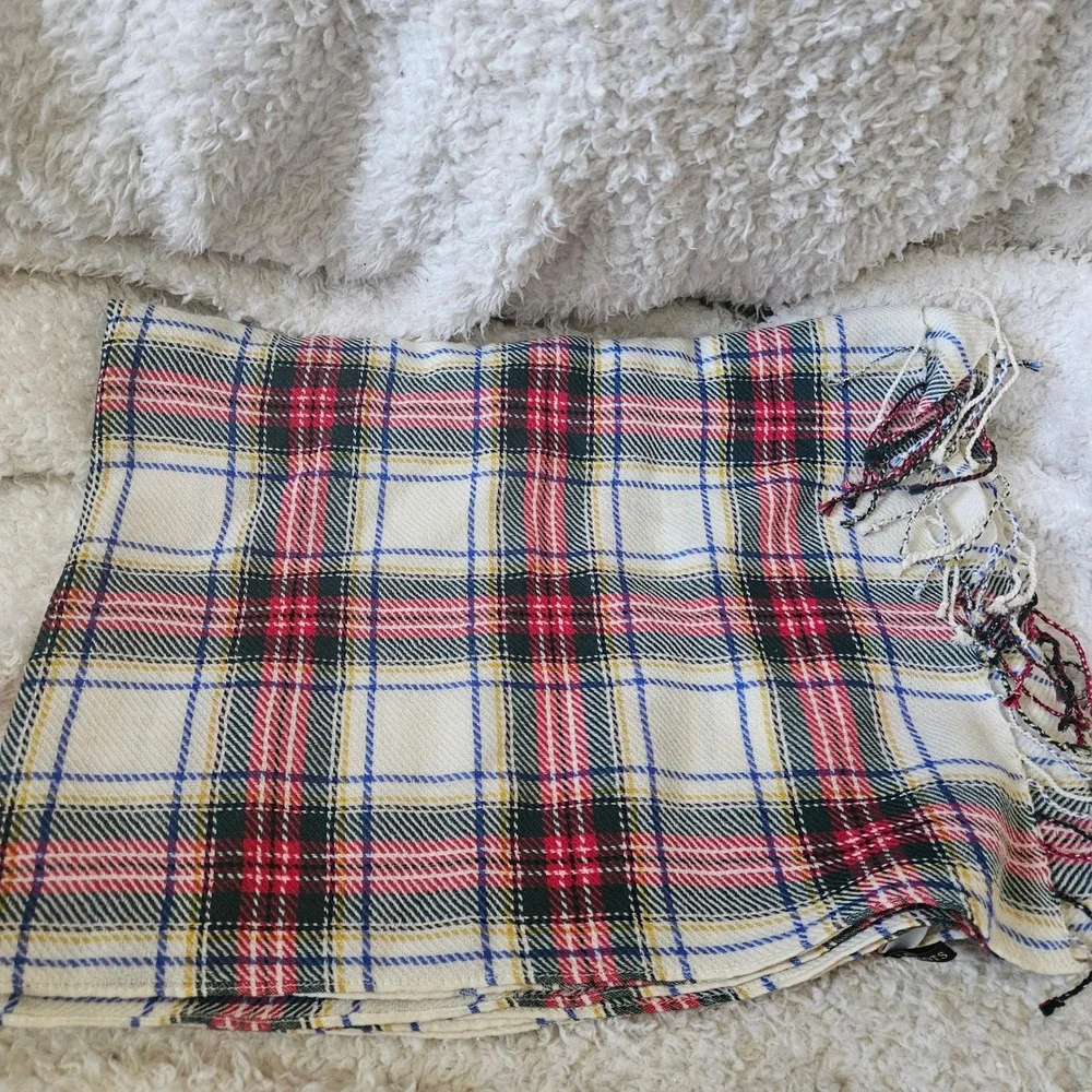 Talbots 100%‎ Wool Tartan Plaid Scarf Red Cream Green