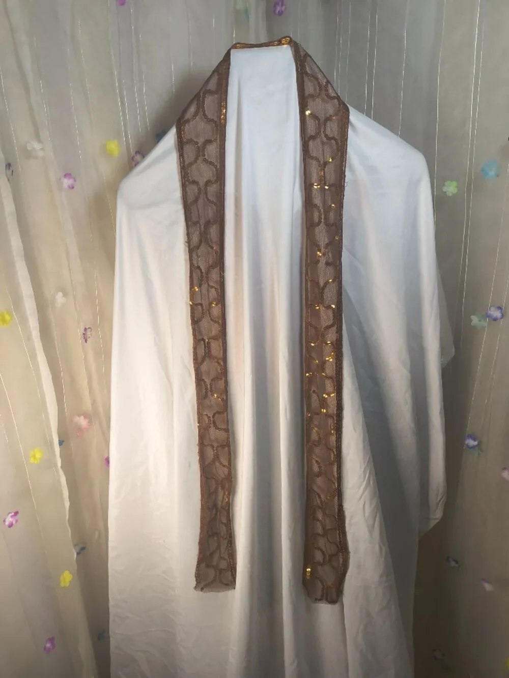 Unbranded Scarf with sequins 2.75 by 62 inches