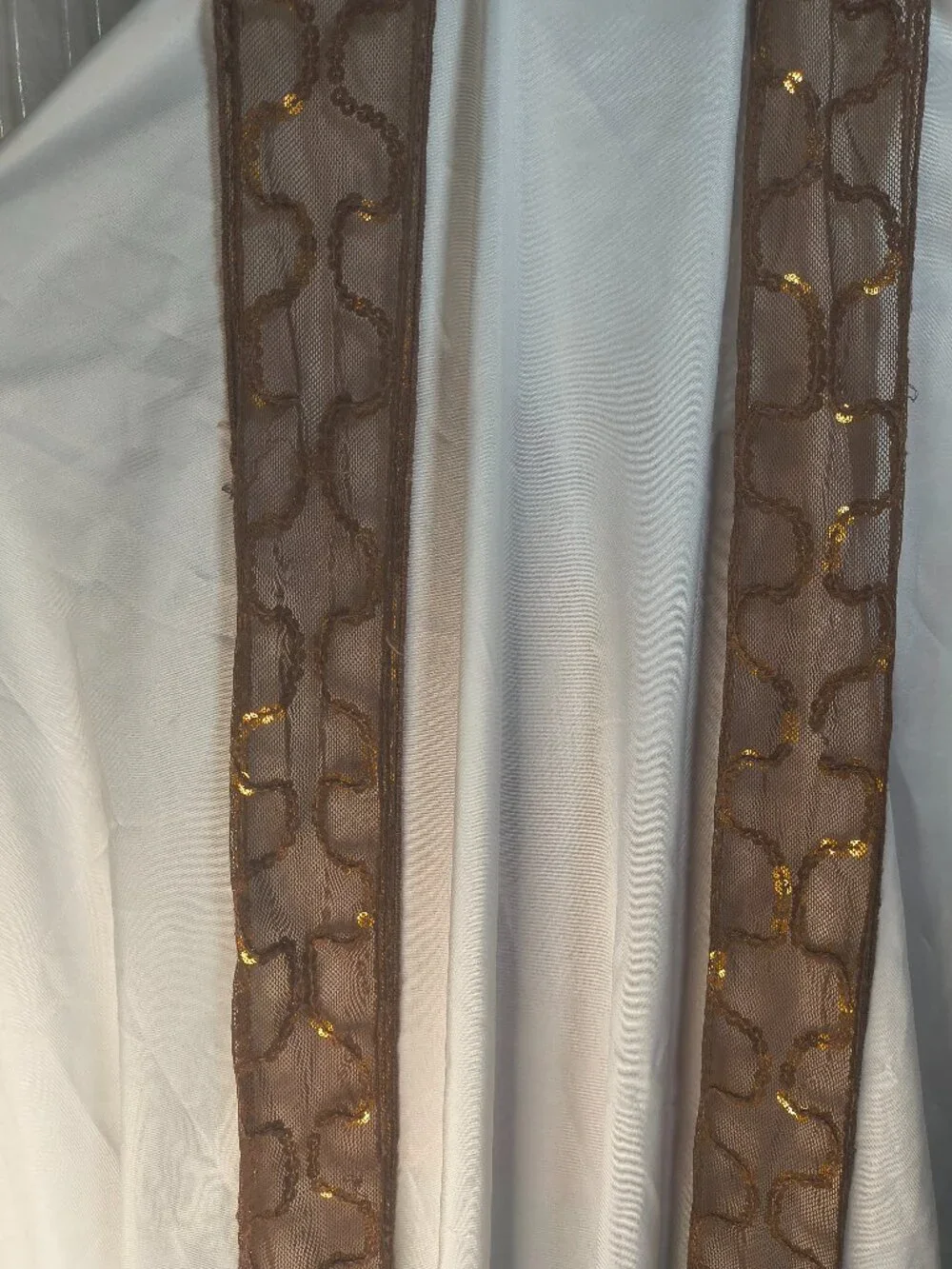 Unbranded Scarf with sequins 2.75 by 62 inches