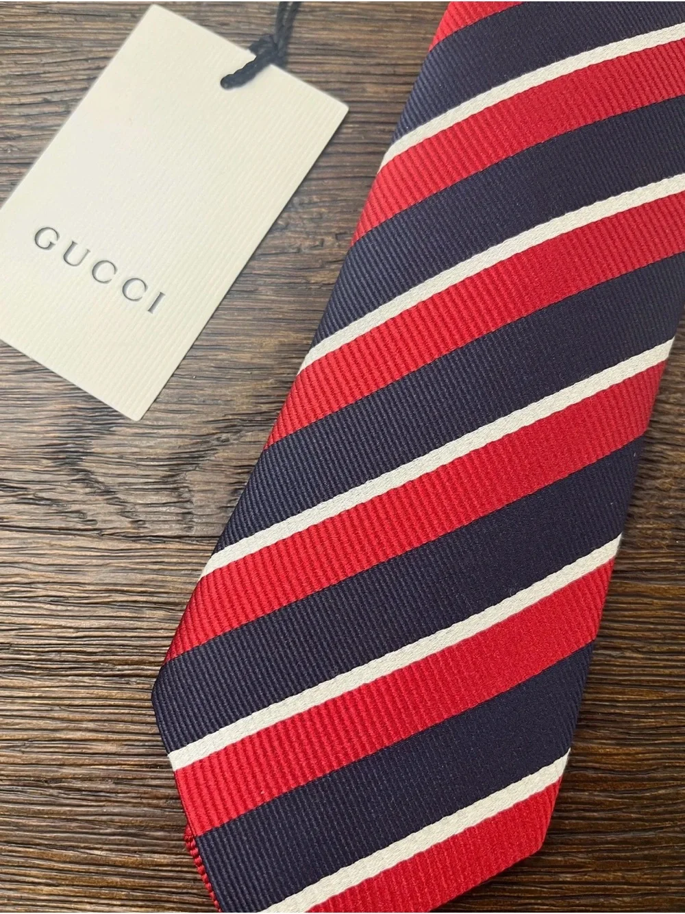 Gucci classic tie