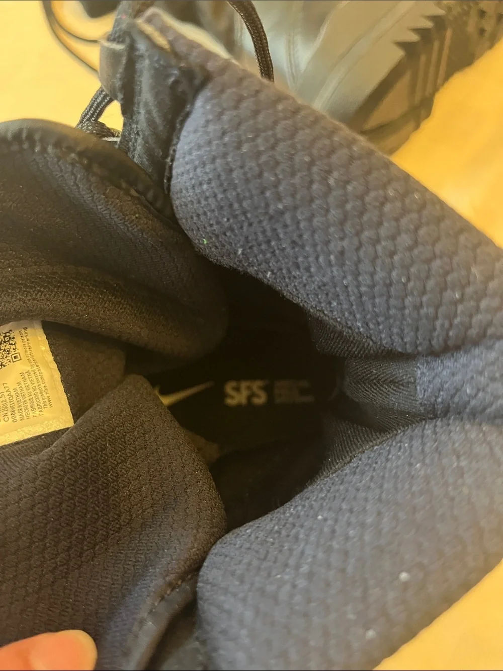 Nike sturdy black