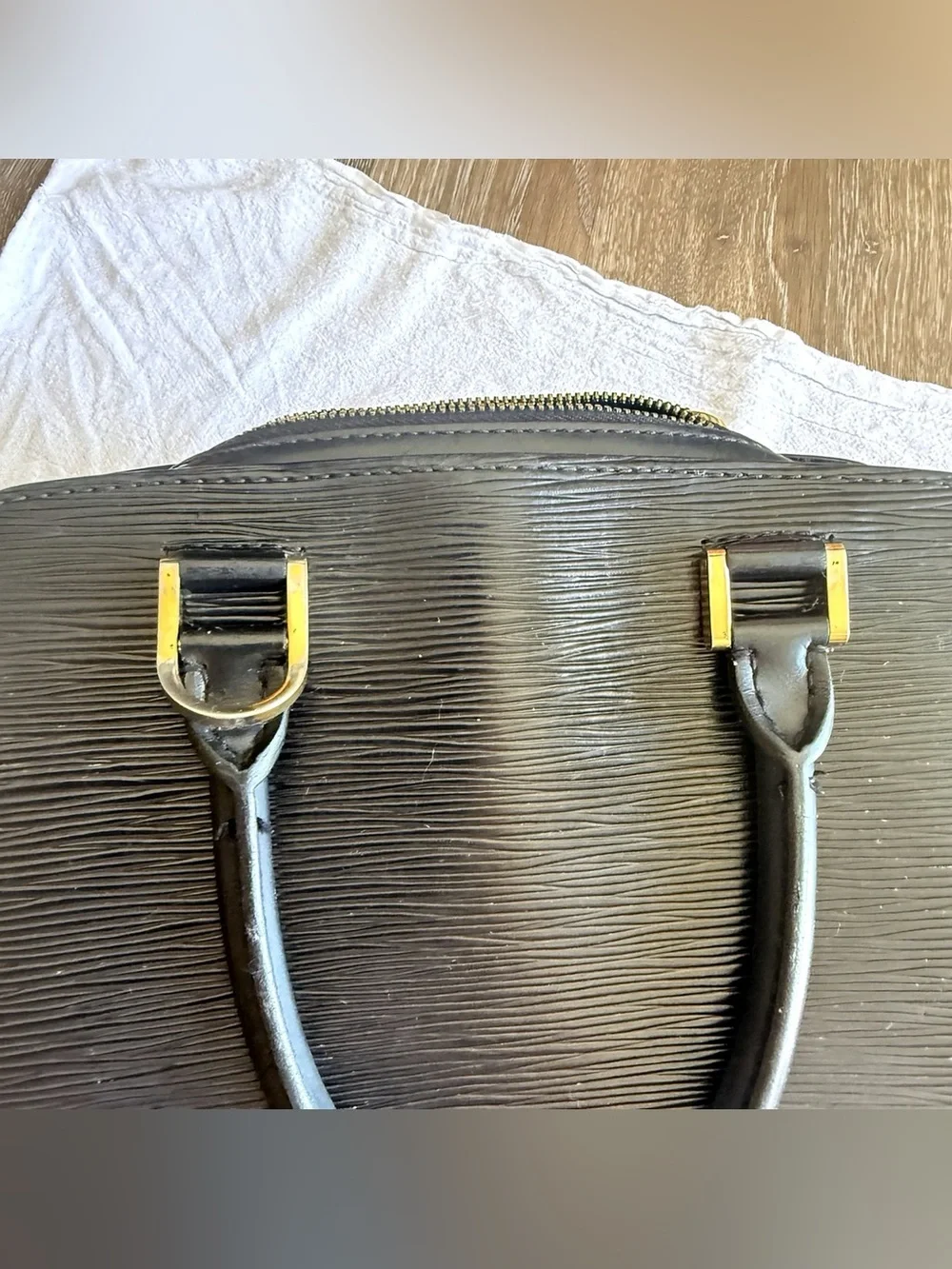 Louis Vuitton classic louis
