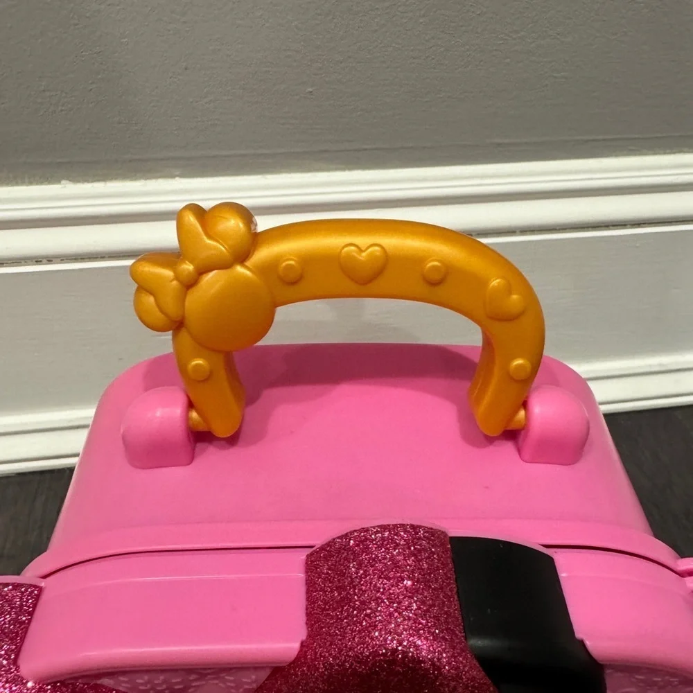 Disney Junior Minnie Mouse Get Glam Magic Makeup Table Pretend Play Vanity Girls