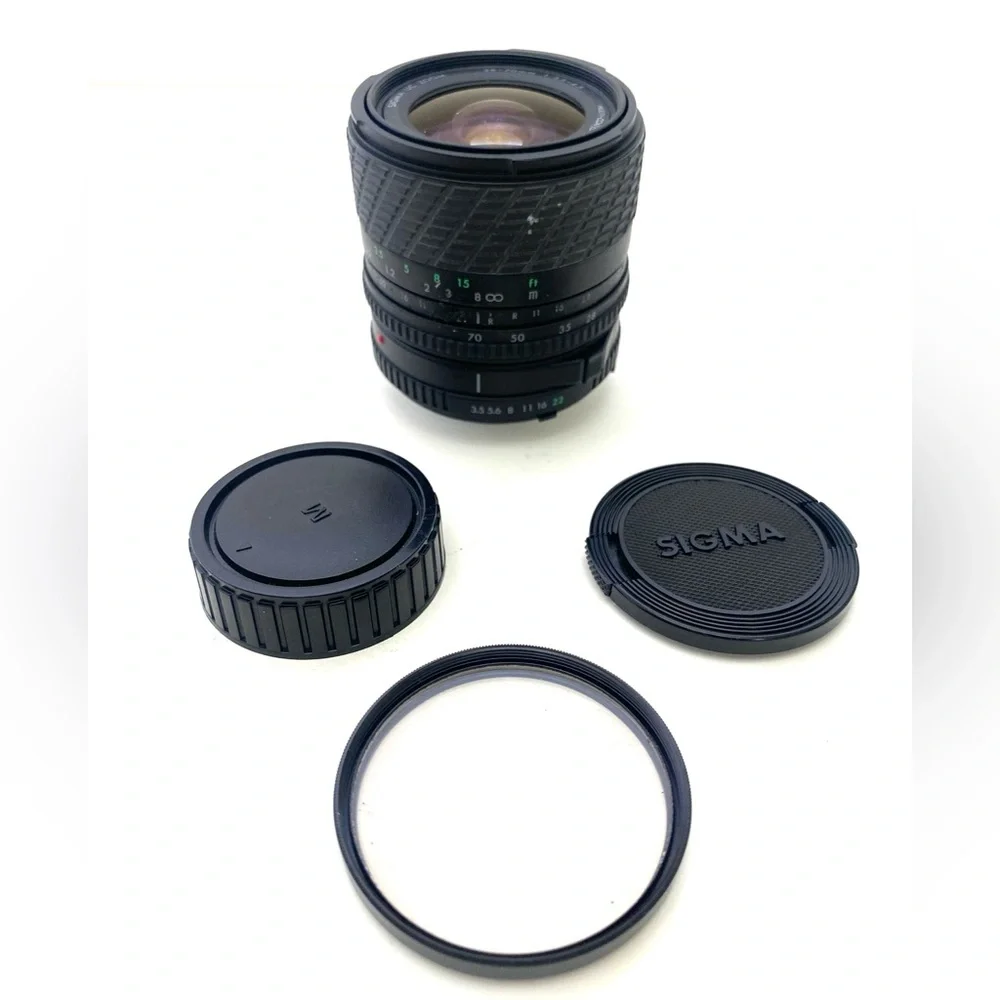 SIGMA UC Zoom 28 - 70mm f/1:3.5 - 4.5 Multi-Coated Camera Lens