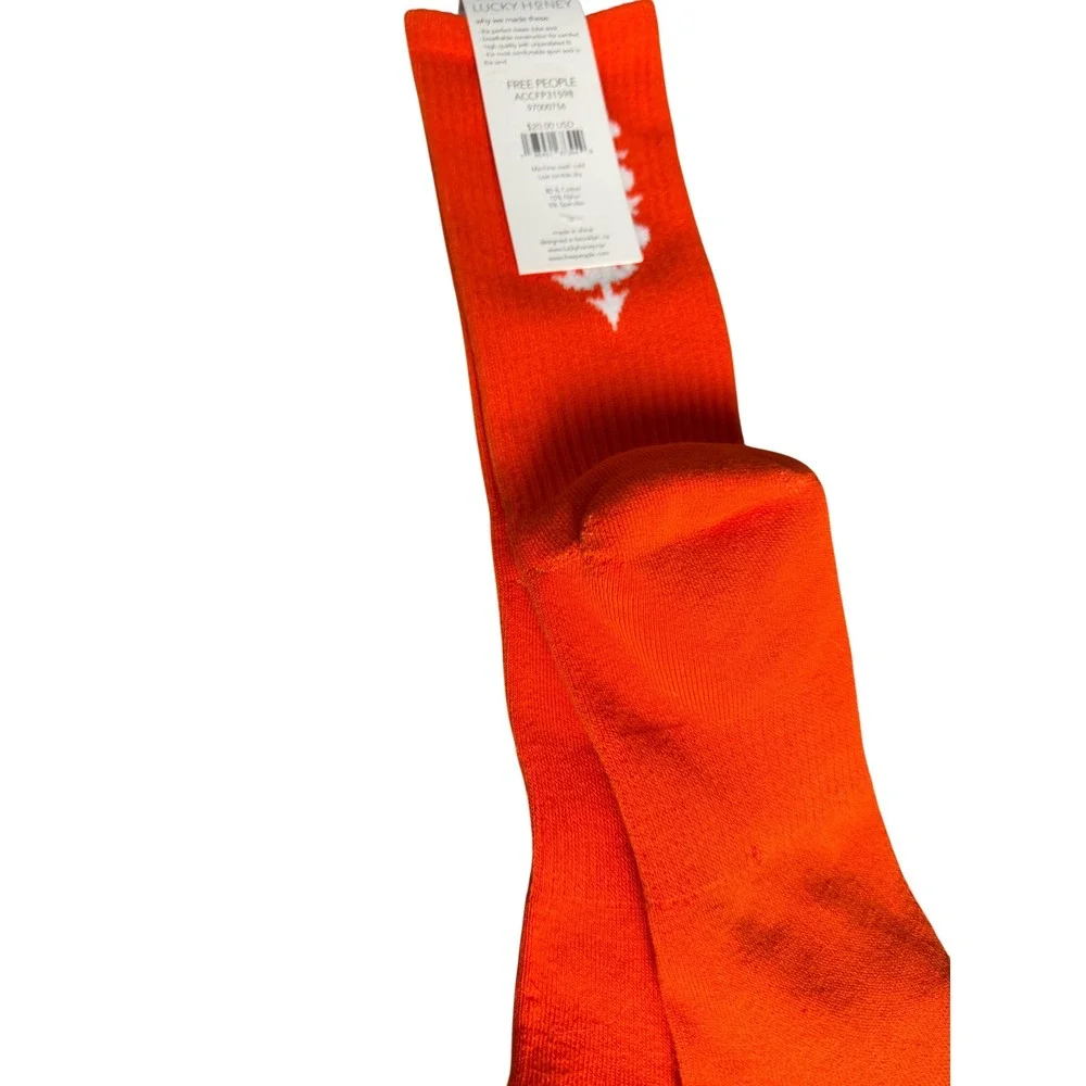 Free People Movement Last Lap Crew Socks Orange Ribbed Athletic socks NWT‎