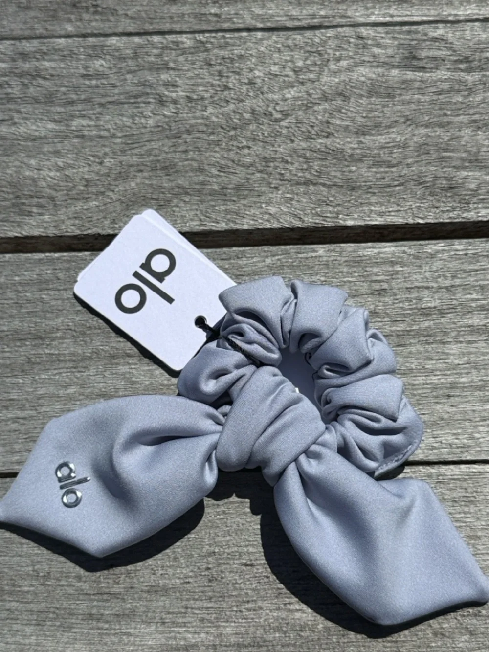ALO Airlift Rhythm‎ Scrunchie WINTER FROST NWT