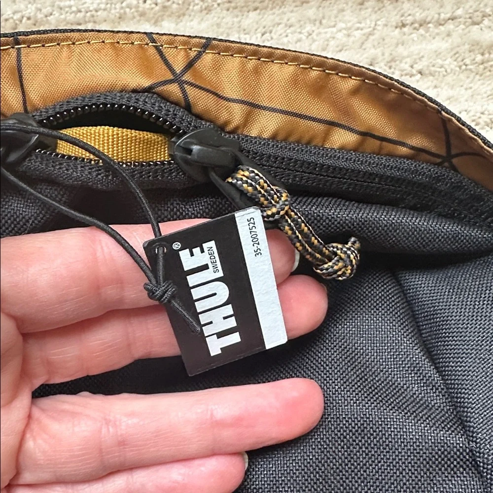 NWT Thule Notus Lightweight Black Laptop Backpack Padded 35-2007525 Co-branding