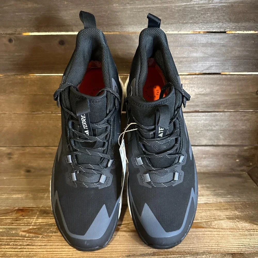 adidas size 5m