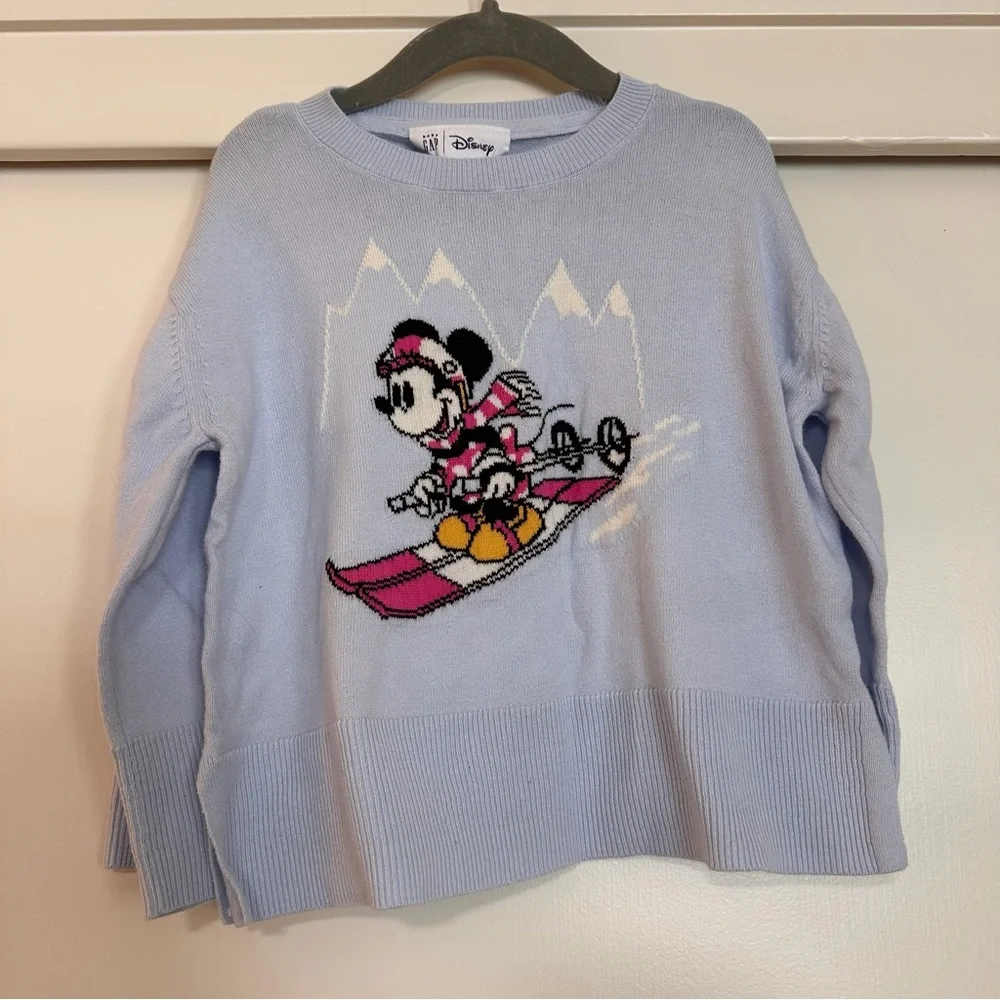 GAP charming sweatshirts
