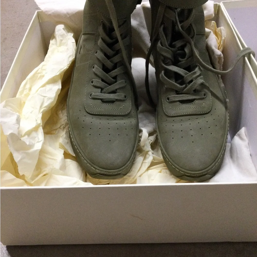 Fear of God lace sporty