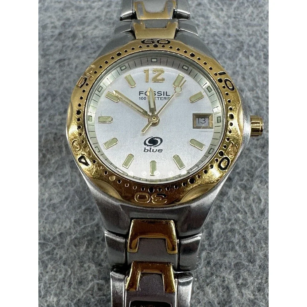 Fossil comes as