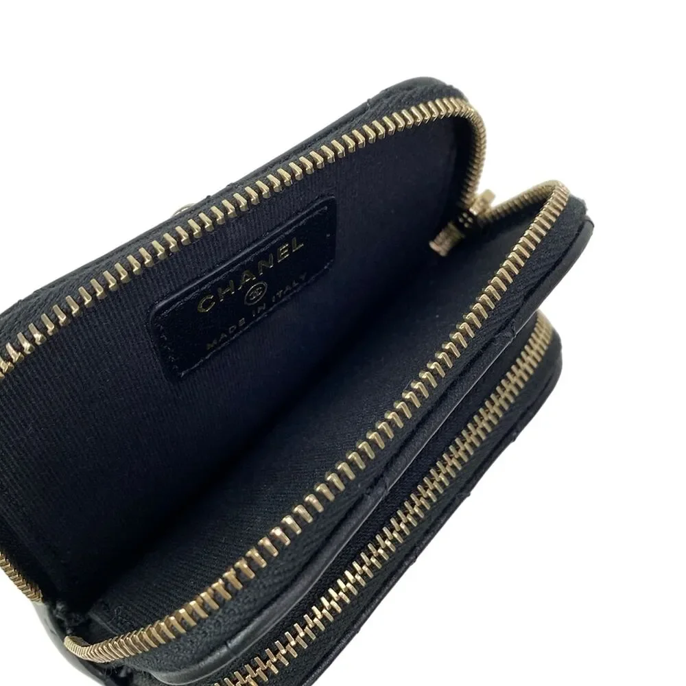 CHANEL matelasse shoulder