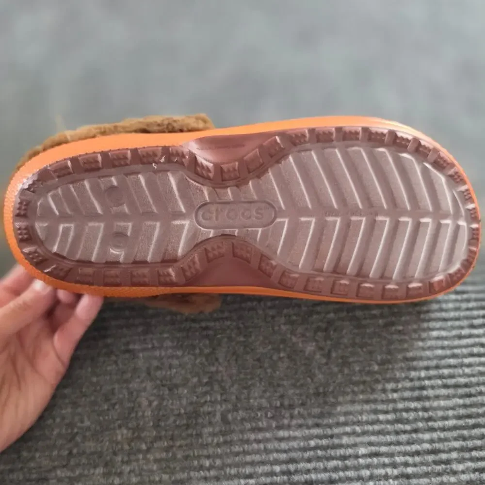 CROCS step into