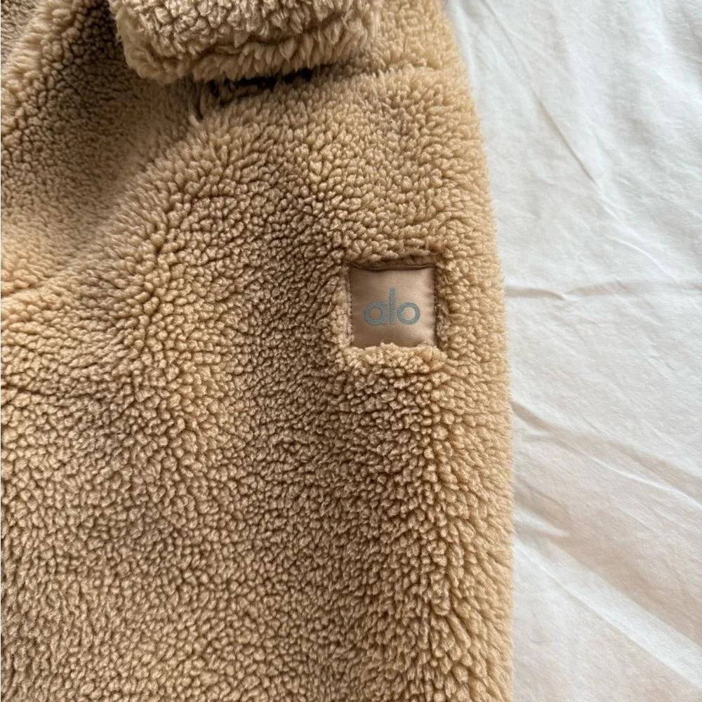 ALO Yoga cozy teddy