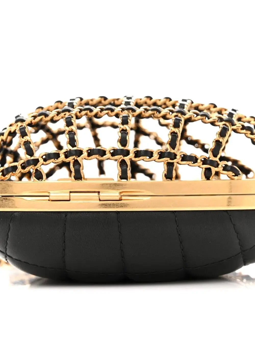 CHANEL elevate your