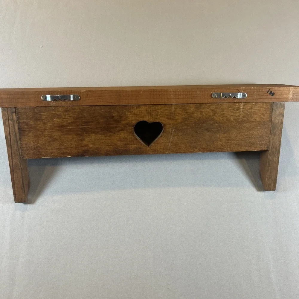 Handmade vtg cottage