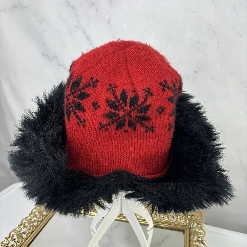 Vintage knit russian