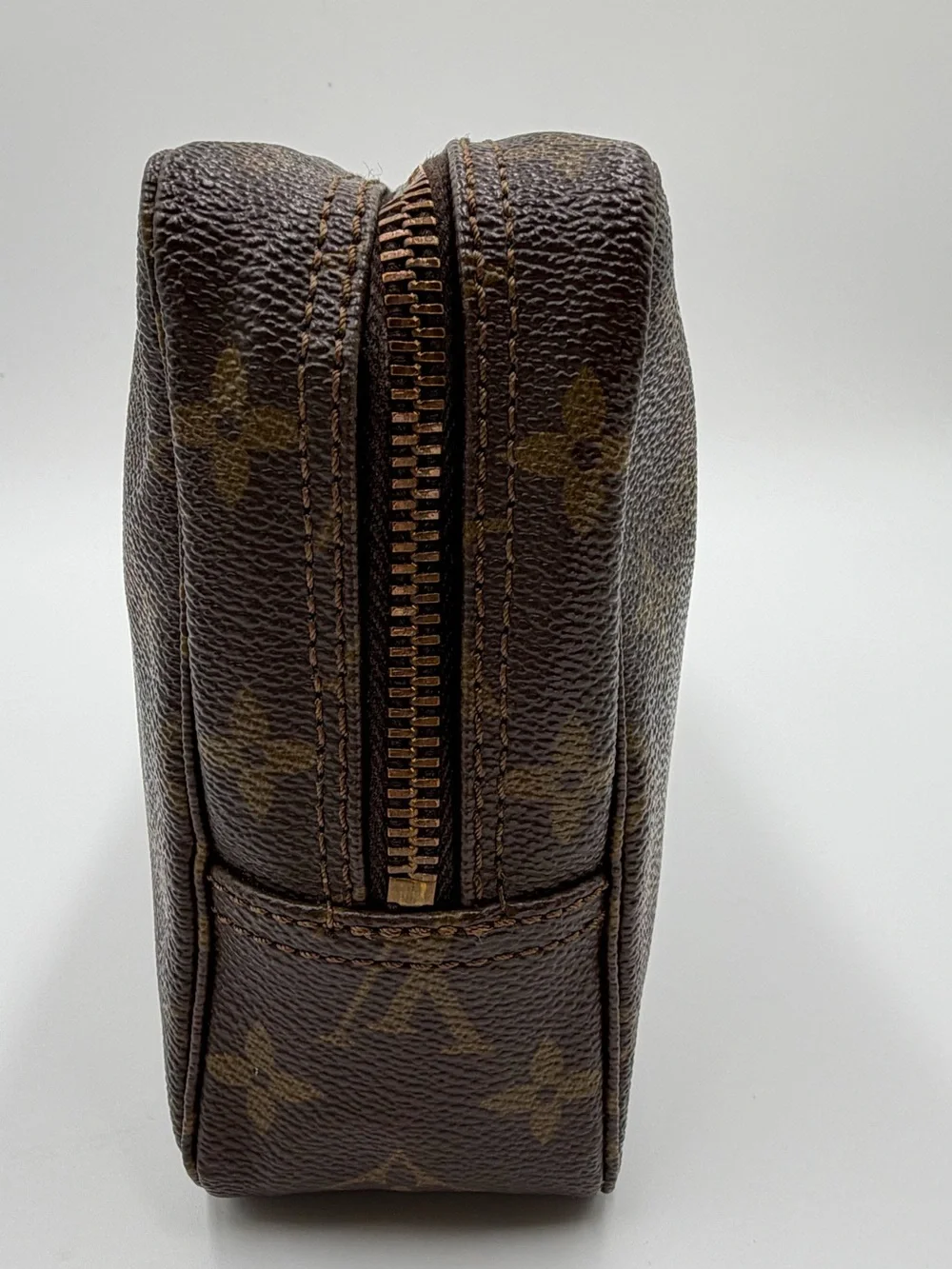 Louis Vuitton iconic lv