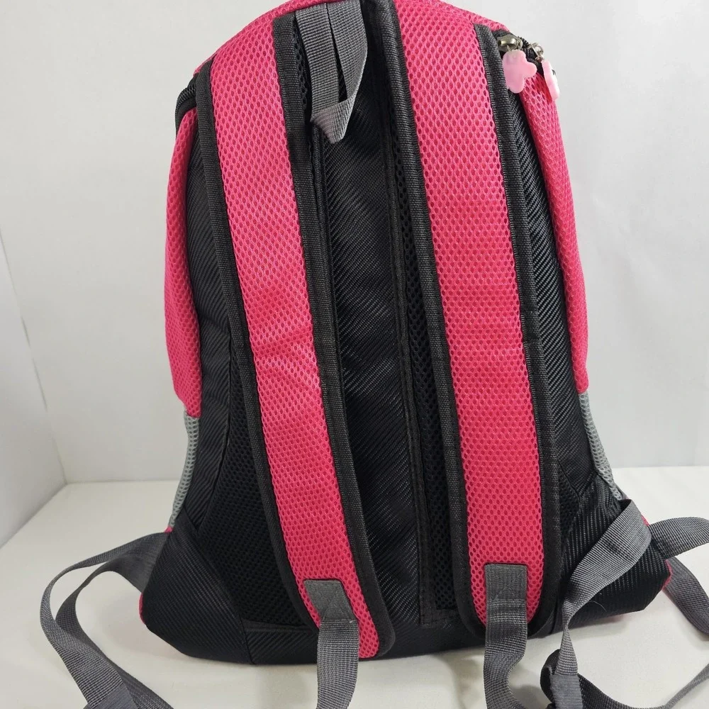 The Unbranded Brand rose red