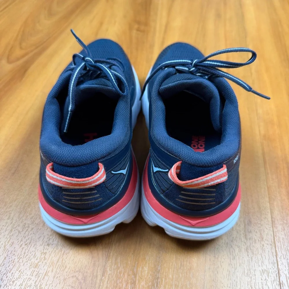 Hoka One One hoka one