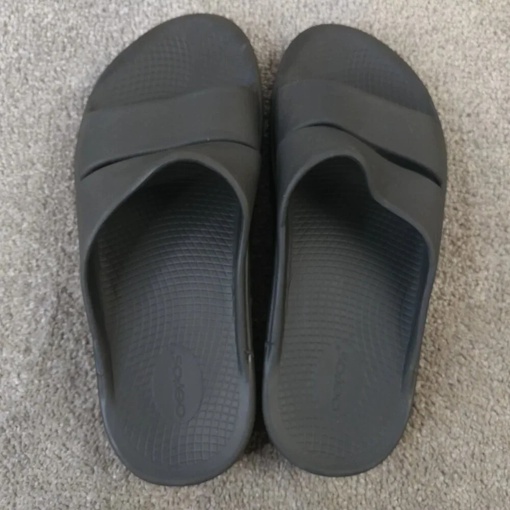 OOFOS pre owned