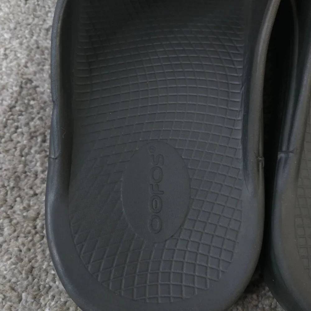 OOFOS pre owned
