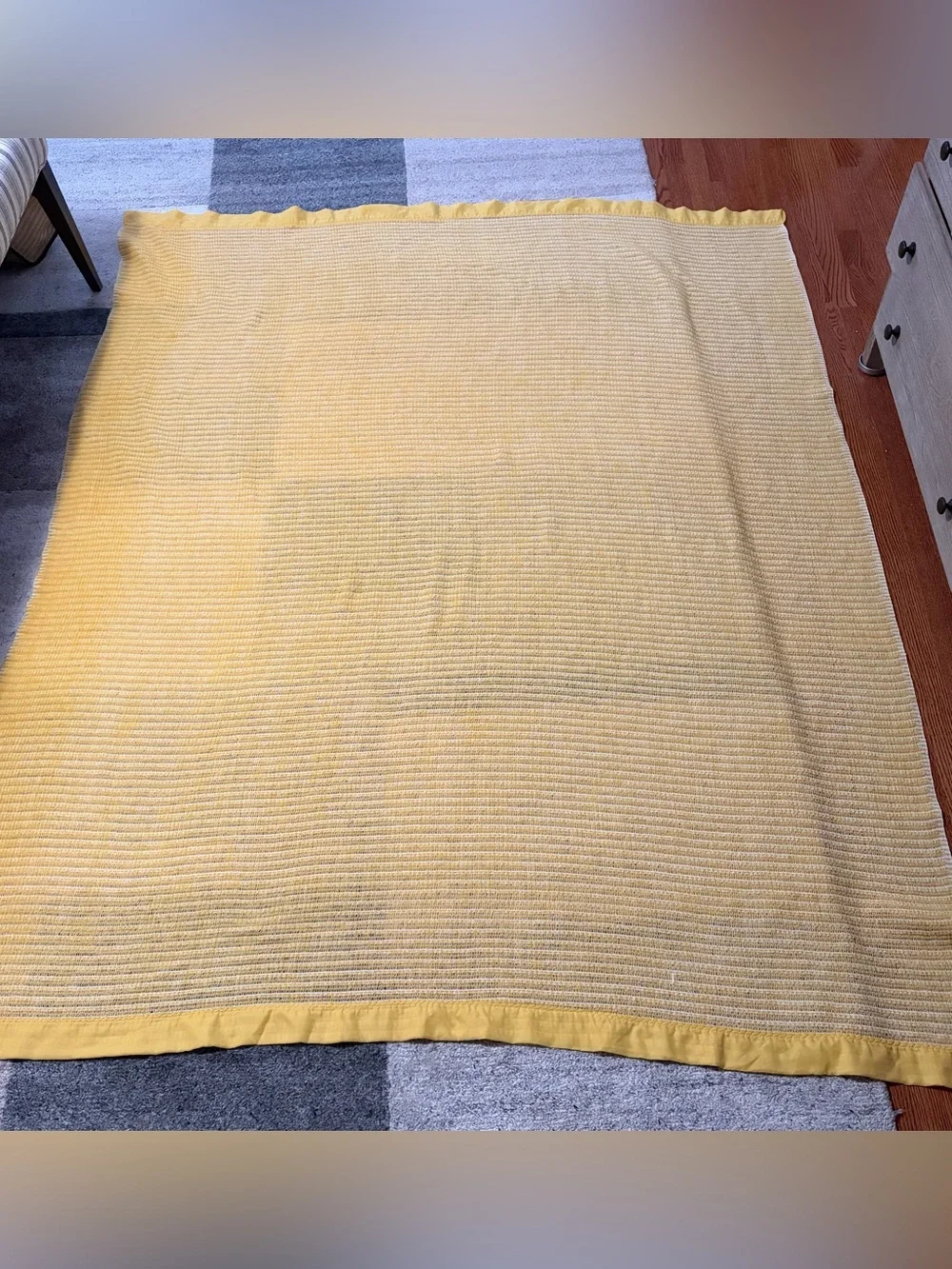 Vtg Twin Blanket Waffle Weave Satin/Nylon Trim 87x72 Yellow White Cottagecore