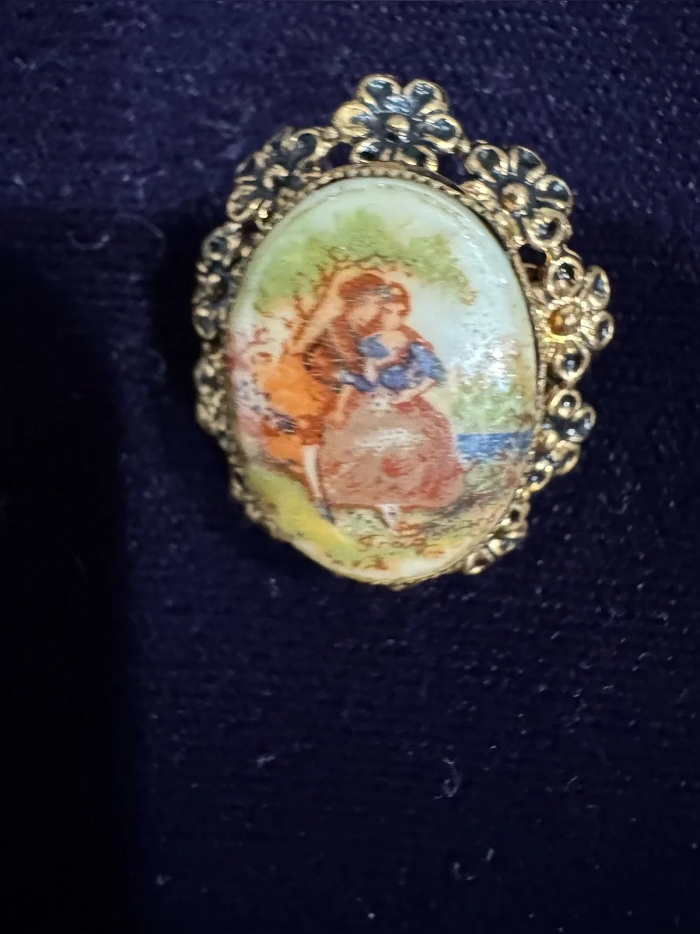 N/A elegant gold