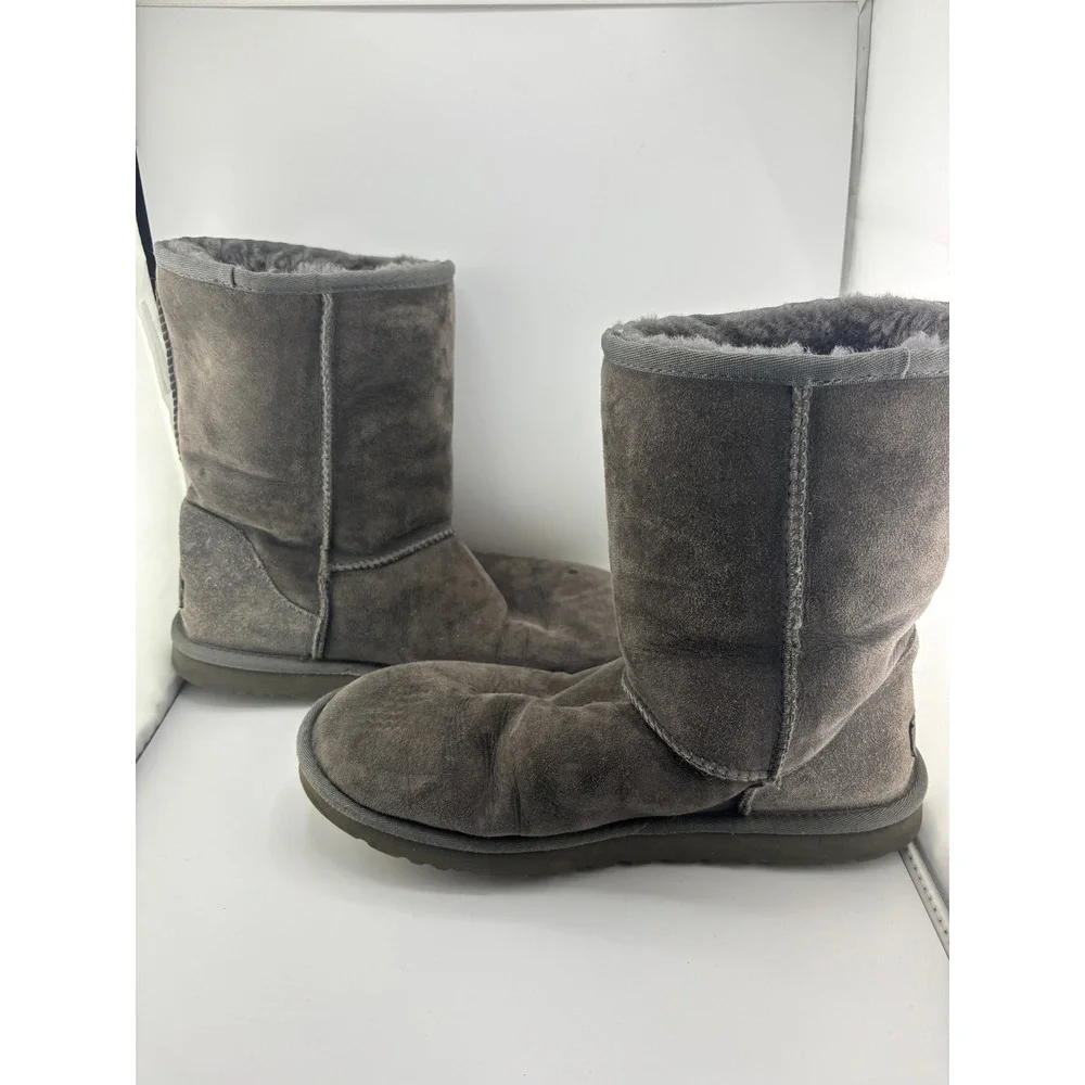 UGG Australia Classic Short Grey Suede Shearling Fur Boots Womens Size 9 5825