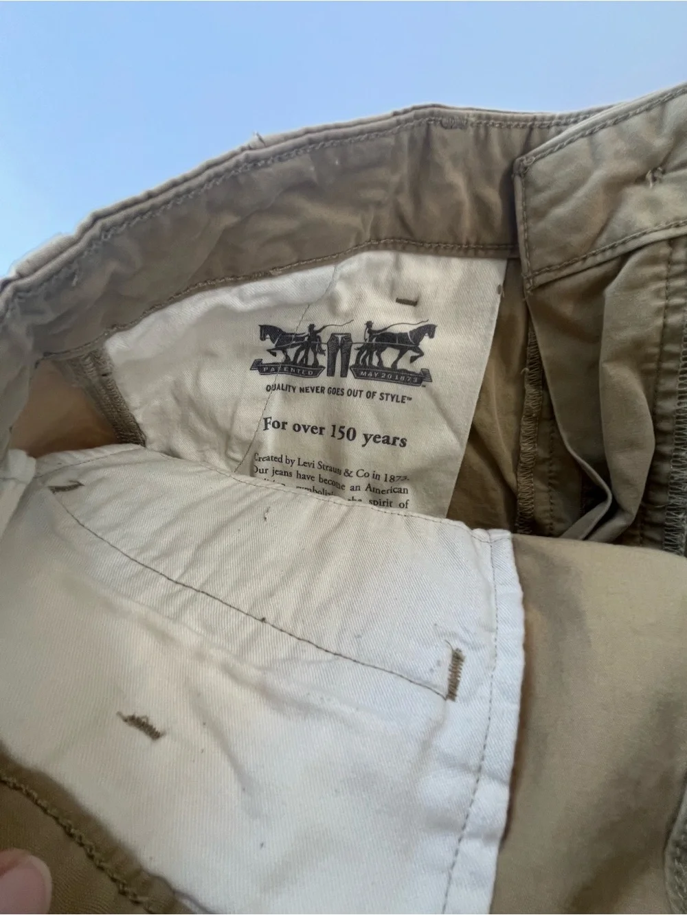 Levis classic khaki