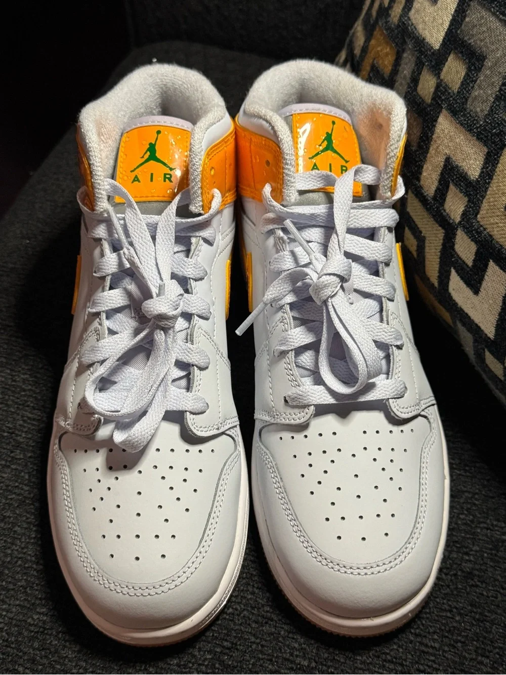 Air Jordan 1 Mid SE 'Gatorade Pack' Boys size 7Y Brand New