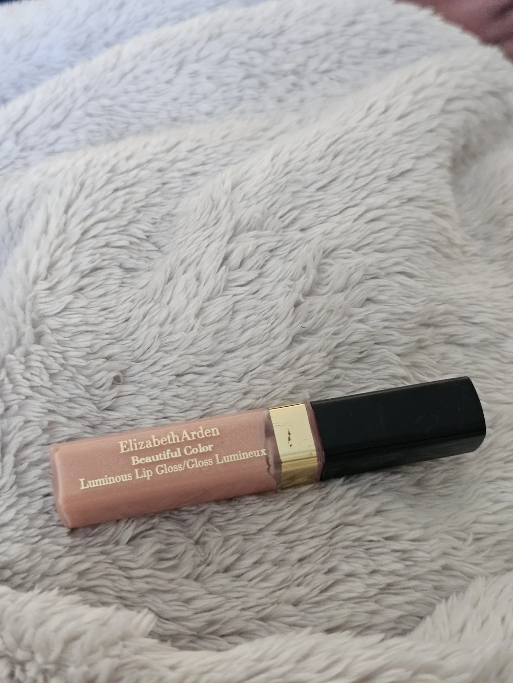 Elizabeth Arden Luminous Lip Gloss in Peach