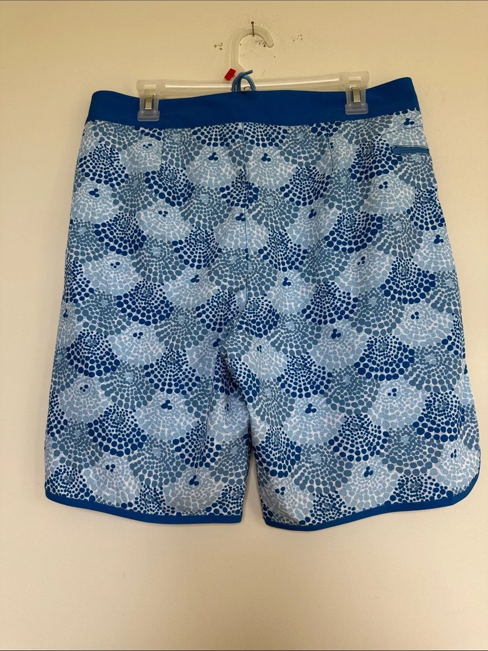 Vineyard Vines light dark