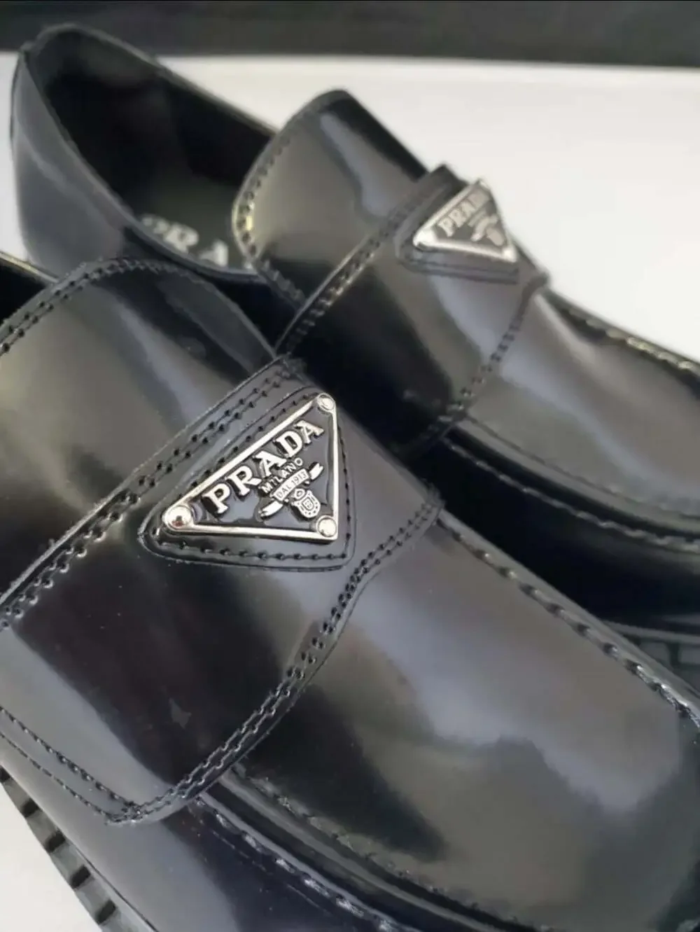Prada spazzolato loafer