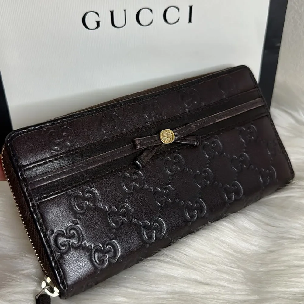 Gucci preloved guccissima