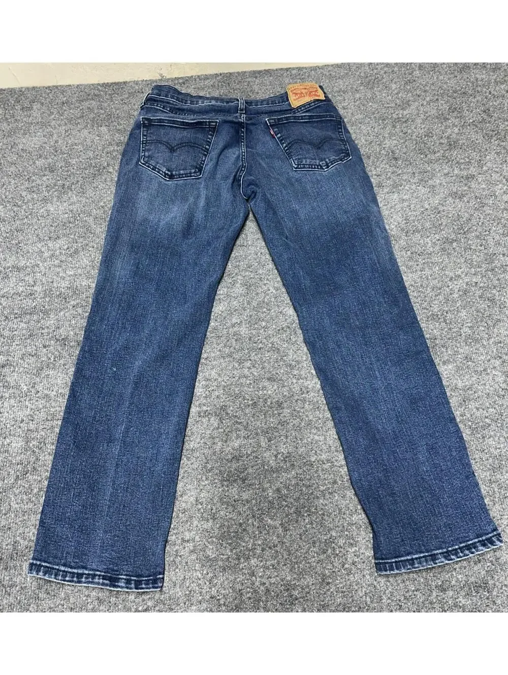 Levis used clothing