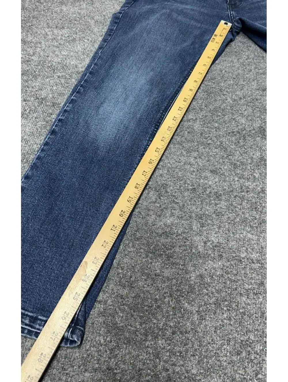 Levis used clothing