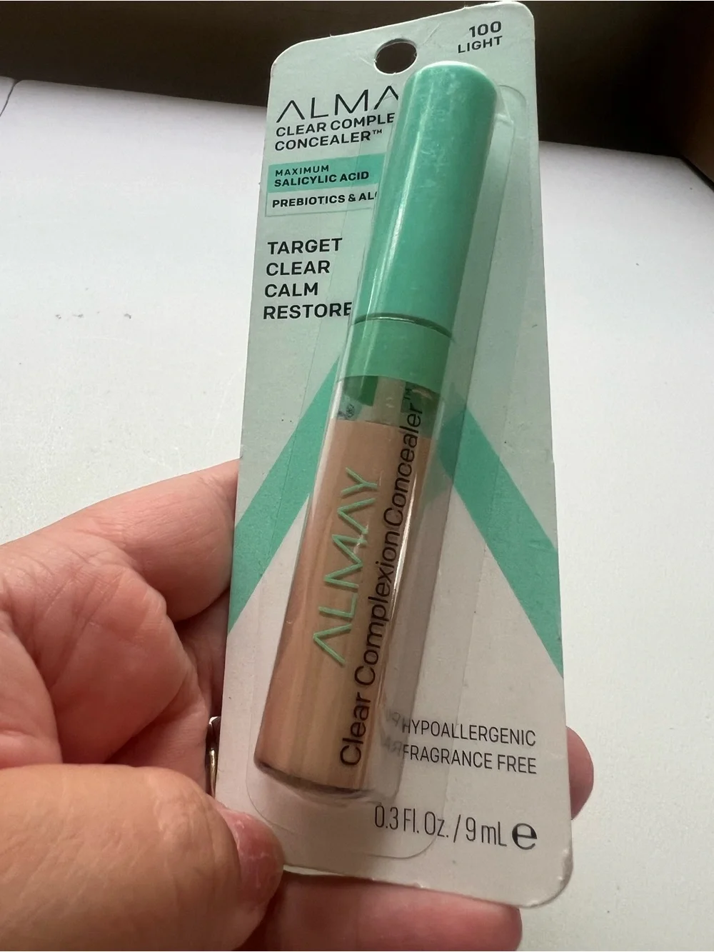 Almay Clear Complexion Concealer, Makeup for Acne-Prone Skin - 100