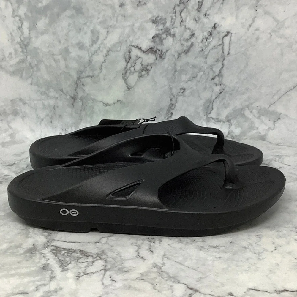 OOFOS cushioned recovery