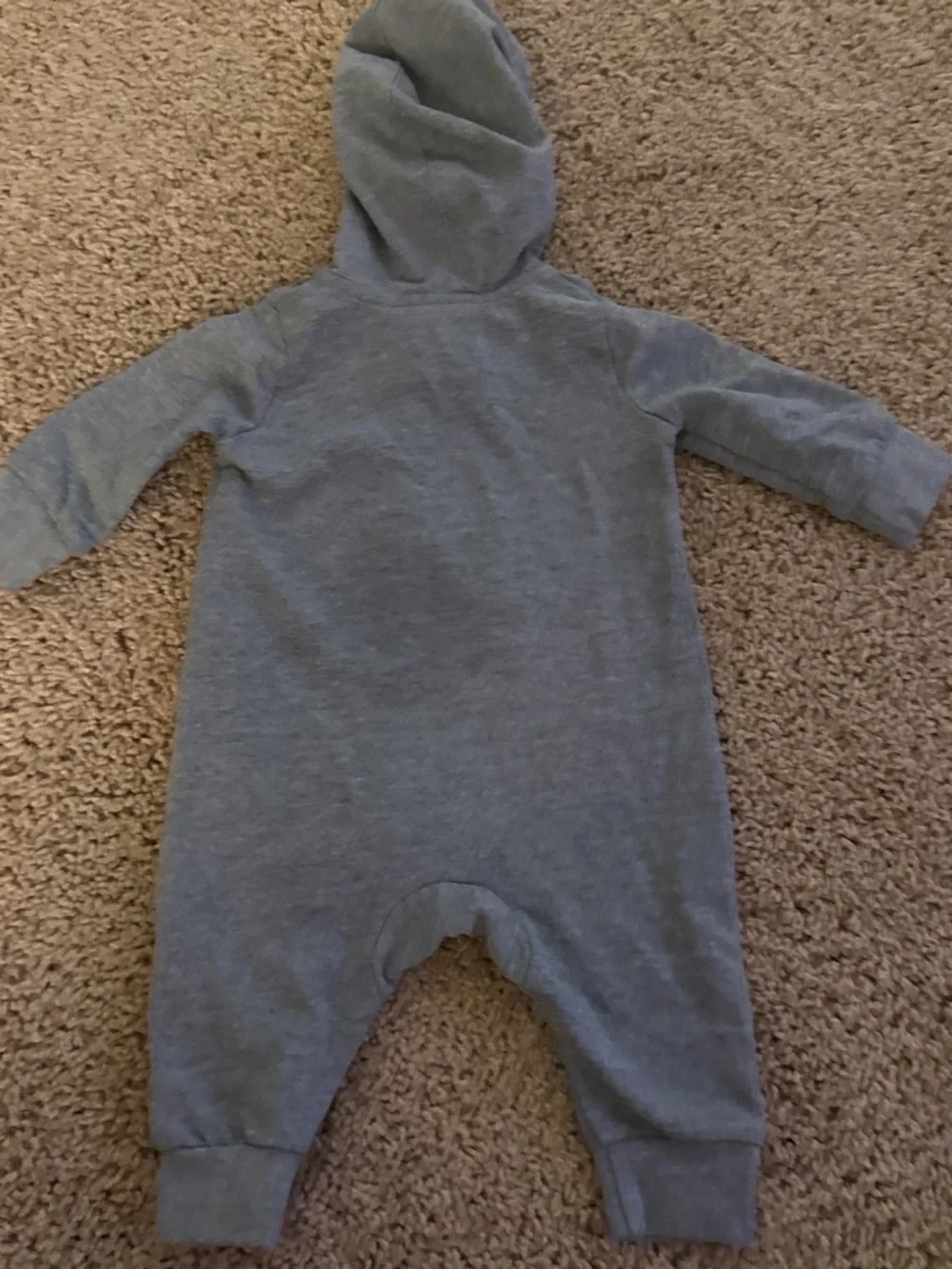 N/A gray nike